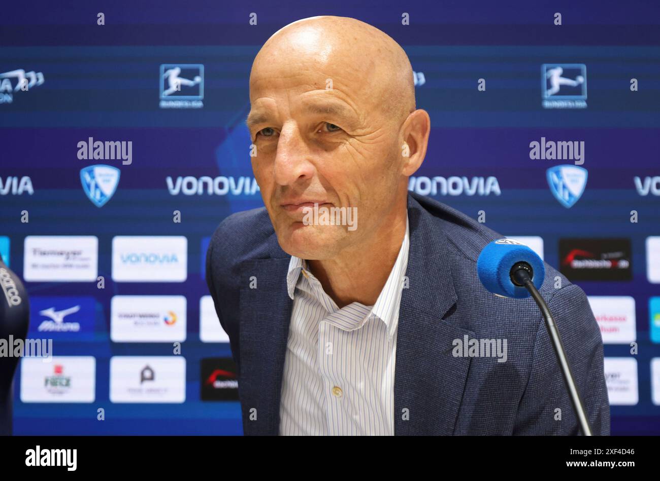 firo: 03.06.2024, Fußball, 1.Liga, 1.Bundesliga, Saison 2023/2024, PK, Pressekonferenz, VfL Bochum 1848, Präsentation des neuen Coach Peter Zeidler, Coach Peter Zeidler, Porträt Stockfoto