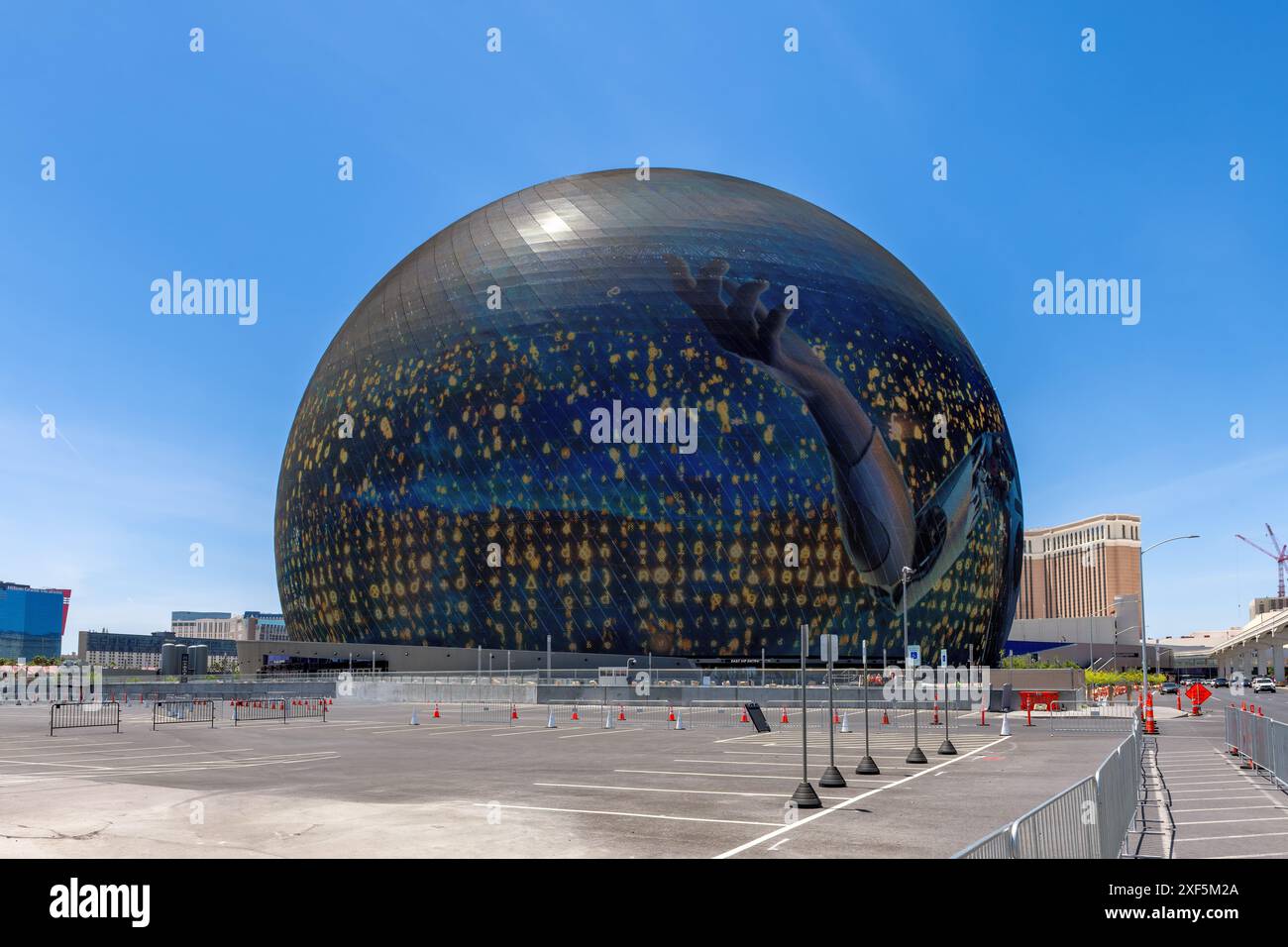 Las Vegas Skyline und Sphere am sonnigen Tag in Las Vegas, Nevada Stockfoto