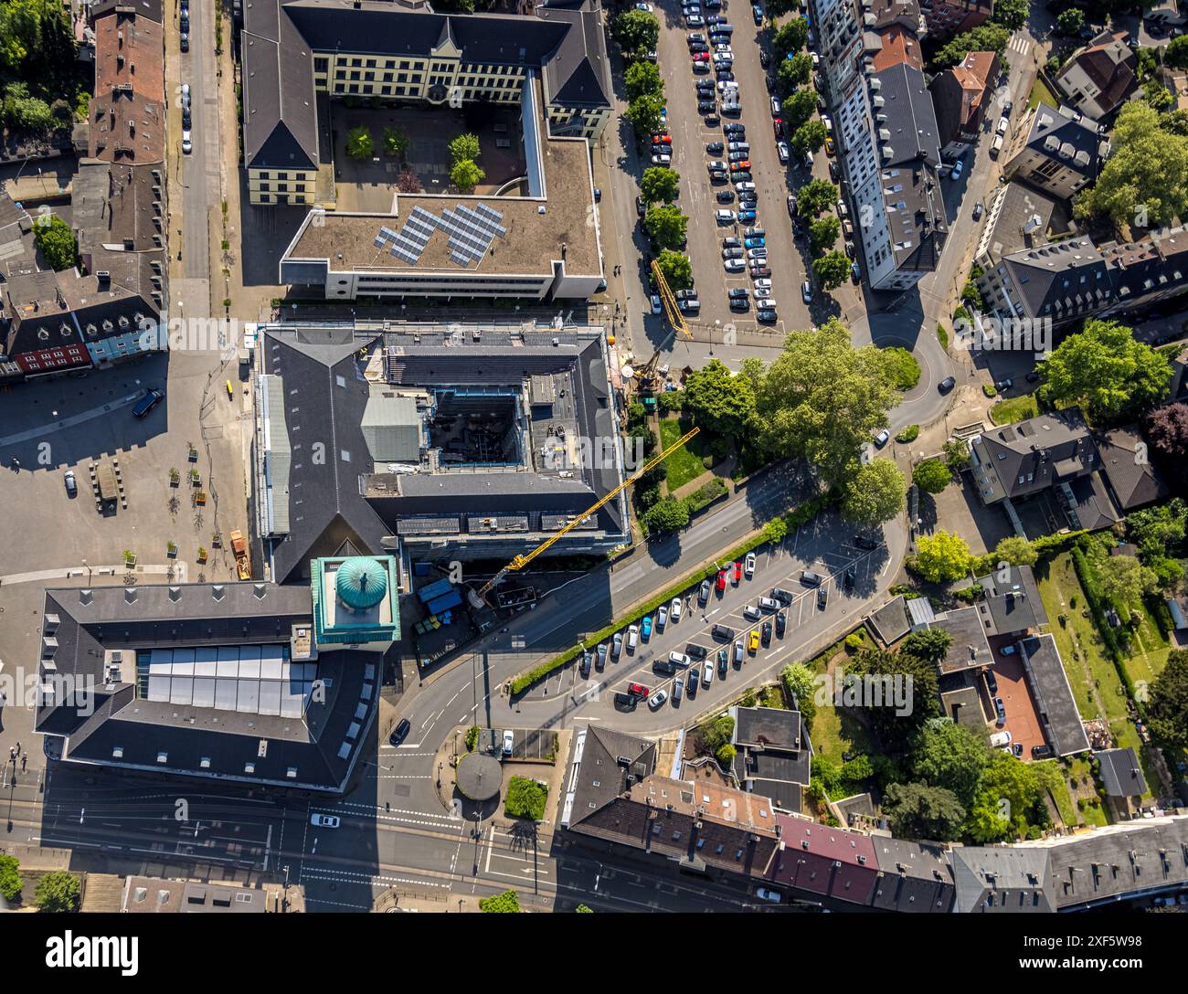 Luftansicht, Witten Rathaus mit Baustellenrenovierung und Gerüstbau, Schiller Gymnasium, Witten, Ruhrgebiet, Nordrhein-Westfalen, Deutsch Stockfoto