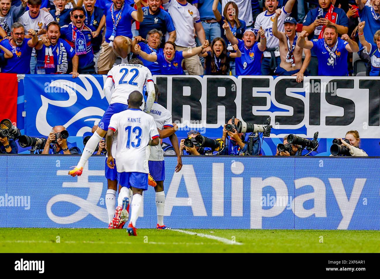 Düsseldorf, Deutschland. Juli 2024. DÜSSELDORF, Düsseldorf Arena, 01-07-2024, Fußball-Europameisterschaft Euro2024, Achtelfinale Spiel Nr. 42 zwischen Frankreich und Belgien, der französische Spieler Randal Kolo Muani erzielt 1-0 Credit: Pro Shots/Alamy Live News Stockfoto