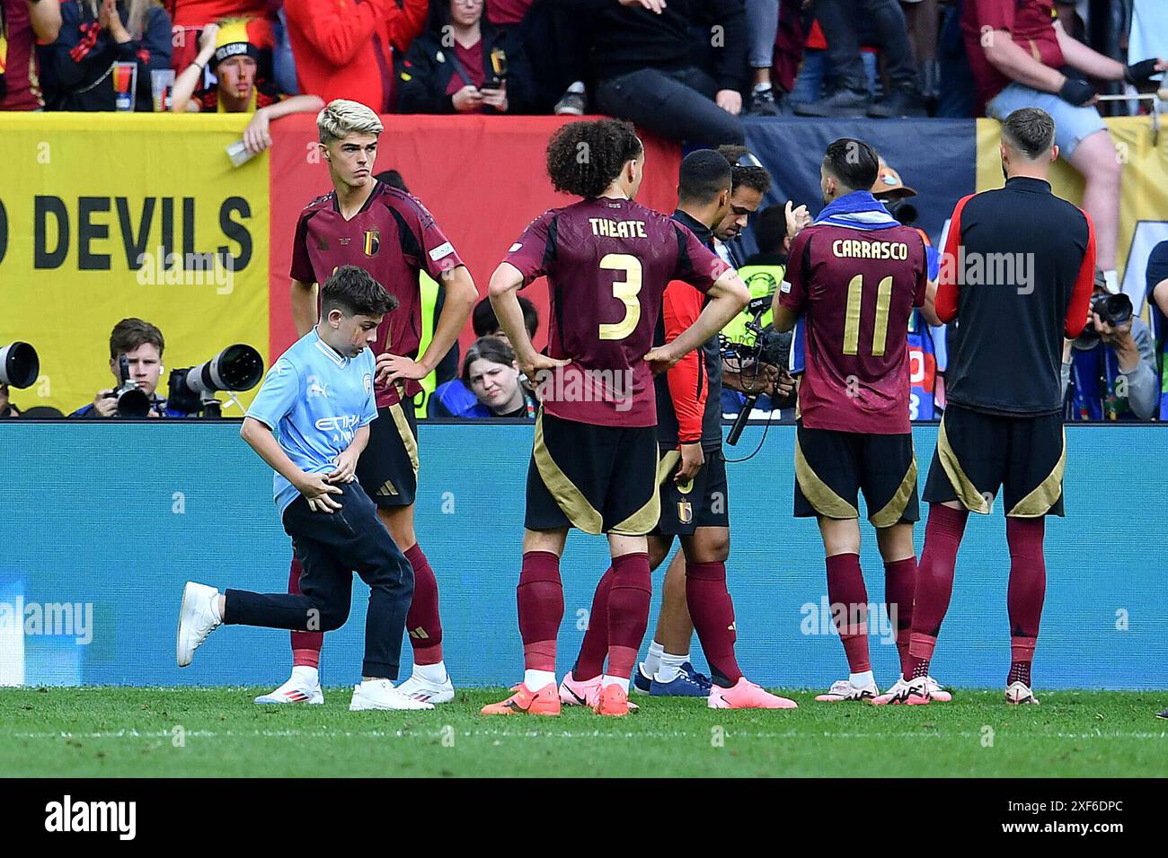 Fussball UEFA EURO 2024 Achtelfinale Frankreich - Belgien am 01.07.2024 in der Düsseldorf Arena in Düsseldorf Flitzer Foto: Revierfoto Credit: ddp Media GmbH/Alamy Live News Stockfoto
