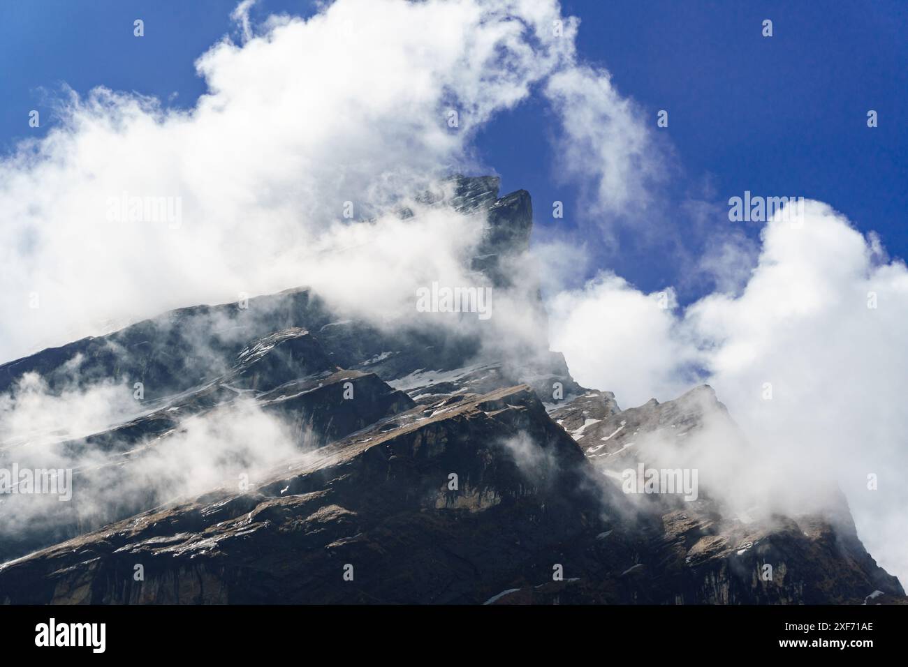 Mardi Himal Mountain, majestätische Bergblicke von Machapuchare bis Deurali, während Annapurna Trek Nepal, enthüllt den Himalaya Stockfoto