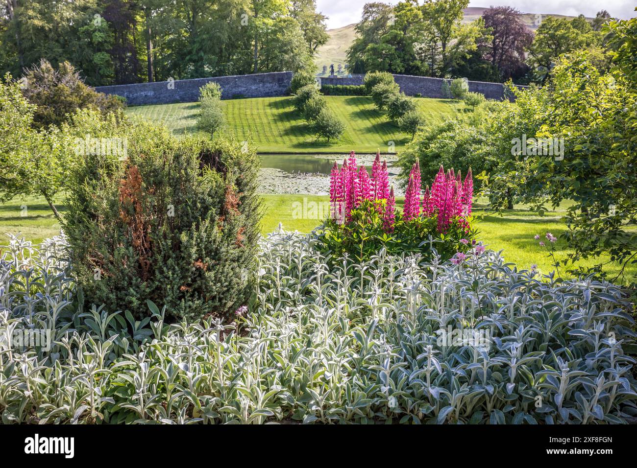 Geografie / Reise, Großbritannien, Schottland, Hercules Garden of Blair Castle and Garden, ADDITIONAL-RIGHTS-CLEARANCE-INFO-NOT-AVAILABLE Stockfoto