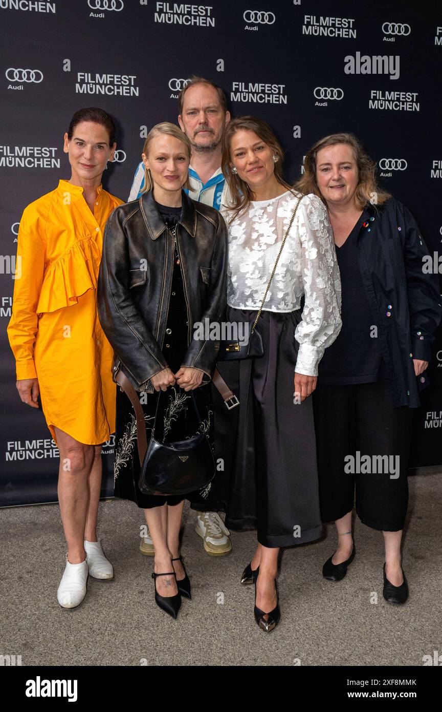 Bibiana Beglau, Mavie Hörbiger, Godehard Giese, Britta Hammelstein und