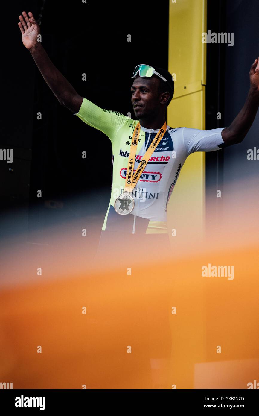 Bild von Zac Williams/SWpix.com - 01/07/2024 - Radfahren - 2024 Tour de France - Stage 3 Piacenza nach Turin - Italien - Biniam Girmaye, Intermarche Wanty, gewinnt Stage 3. Quelle: SWpix/Alamy Live News Stockfoto