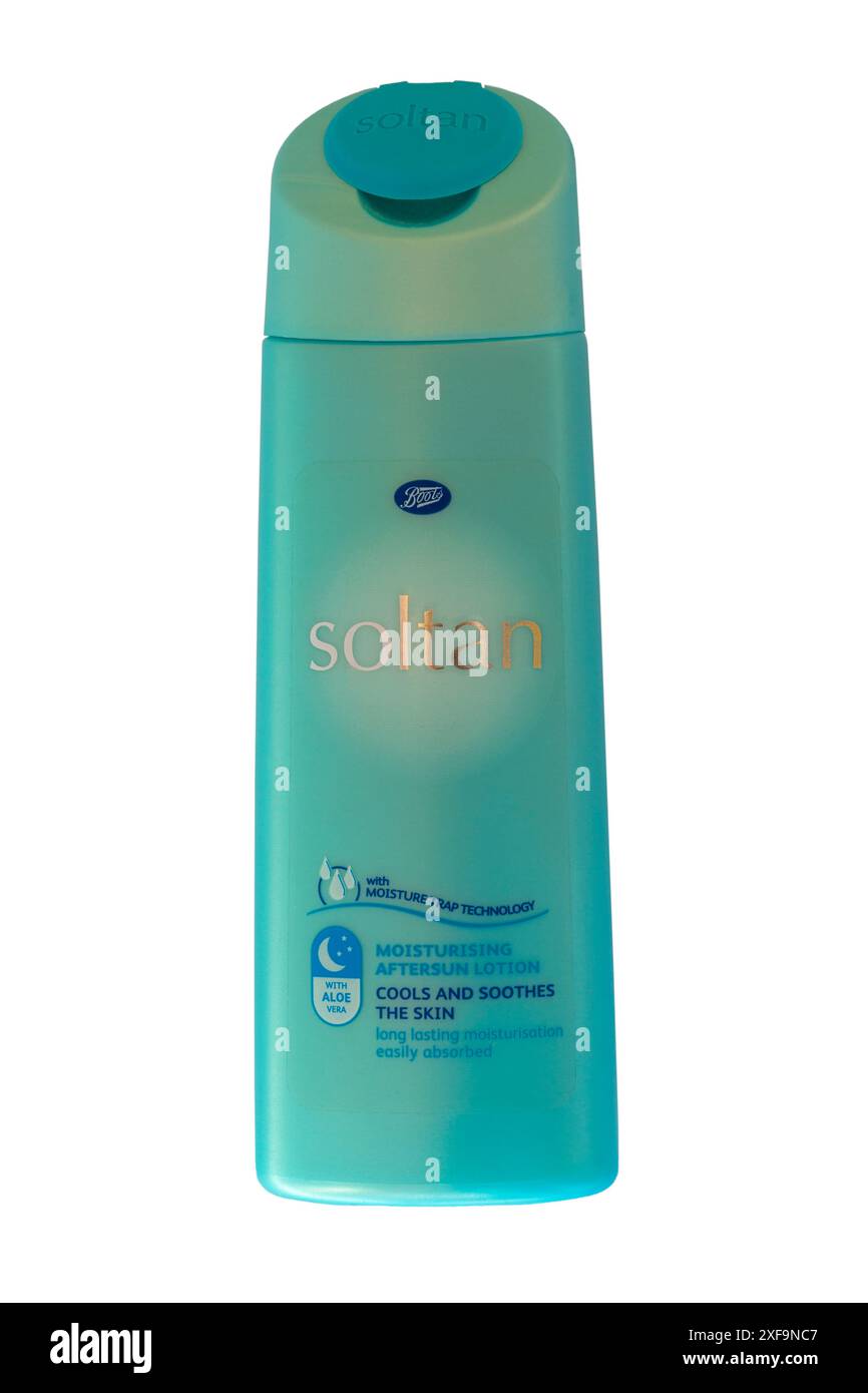 Flasche Stiefel Soltan Feuchtigkeitsspendende After Sun Lotion kühlt und beruhigt die Haut isoliert auf weißem Hintergrund Stockfoto