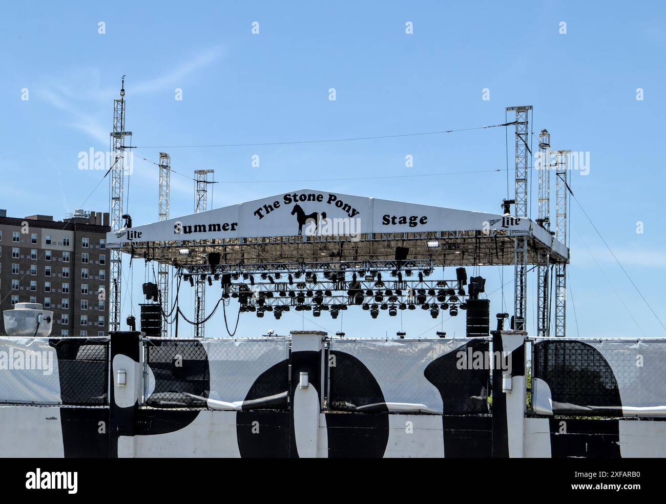 Asbury Park, NJ - 1. Juni 2024: Eintritt zum Stone Pony, berühmter Bar-Musikort in Asbury Park, New Jersey, wo Bruce Springsteen seinen Anfang nahm Stockfoto