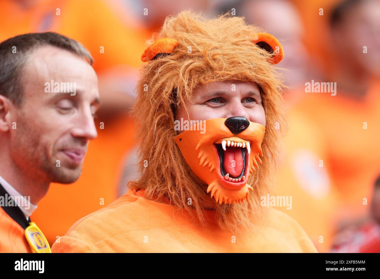 Die Fans der Niederlande in der Tribüne vor der UEFA Euro 2024, dem Achtelfinale in der Münchener Fußball-Arena in München, Deutschland. Bilddatum: Dienstag, 2. Juli 2024. Stockfoto