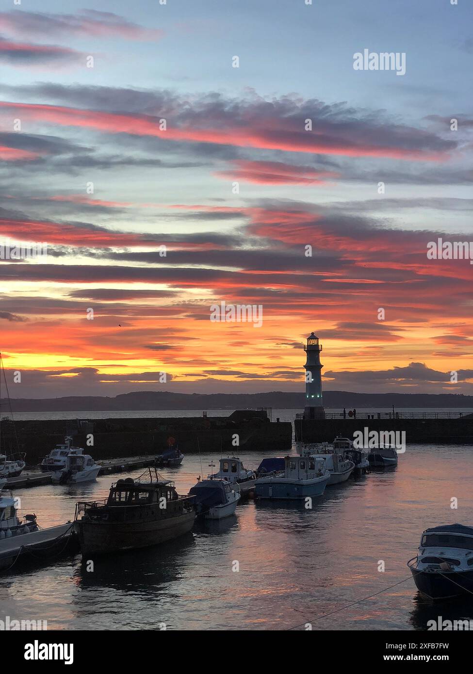 Sonnenaufgang am Meer Stockfoto