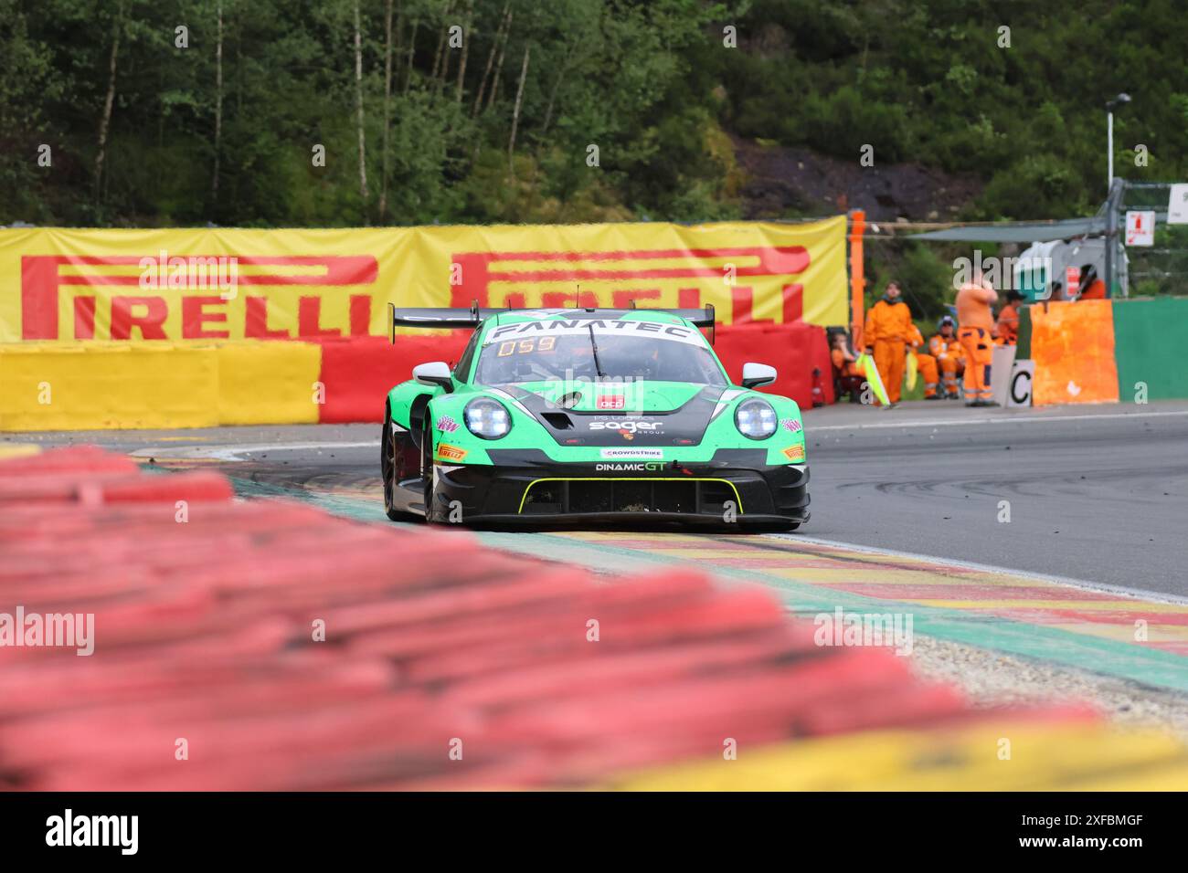 Philipp SAGER (AUT) / Marvin DIENST (DEU) / Guilherme MOURA DE OLIVEIRA (PRT) / Christopher ZOECHLING (DEU), #54, Porsche 911 GT3 R (992), Team: Dinamic GT (ITA), Motorsport, CrowdStrike 24H von Spa, Belgien, Spa-Francorchamps, 29.06.2024 Foto: Eibner-Pressefoto/Juergen Augst Stockfoto