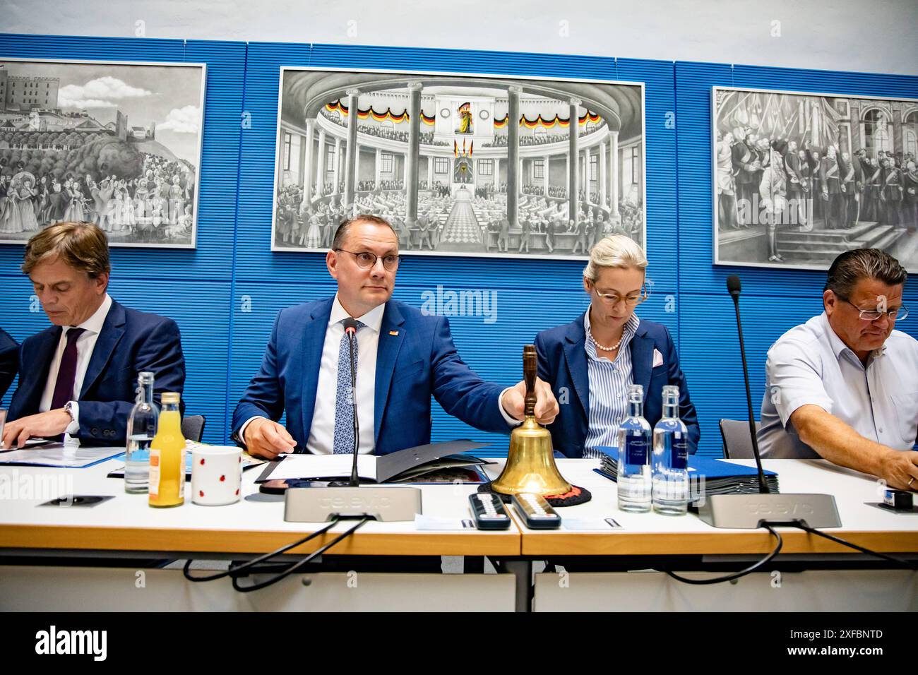 L-R Bernd Baumann, Tino Chrupalla, Alice Weidel und Stephan Brandner AfD vor der Fraktionssitzung im Bundestag am 2. Juli 2024. Fraktionssitzungen im Bundestag *** L R Bernd Baumann, Tino Chrupalla, Alice Weidel und Stephan Brandner AfD vor der Fraktionssitzung im Bundestag am 2. Juli 2024 Stockfoto