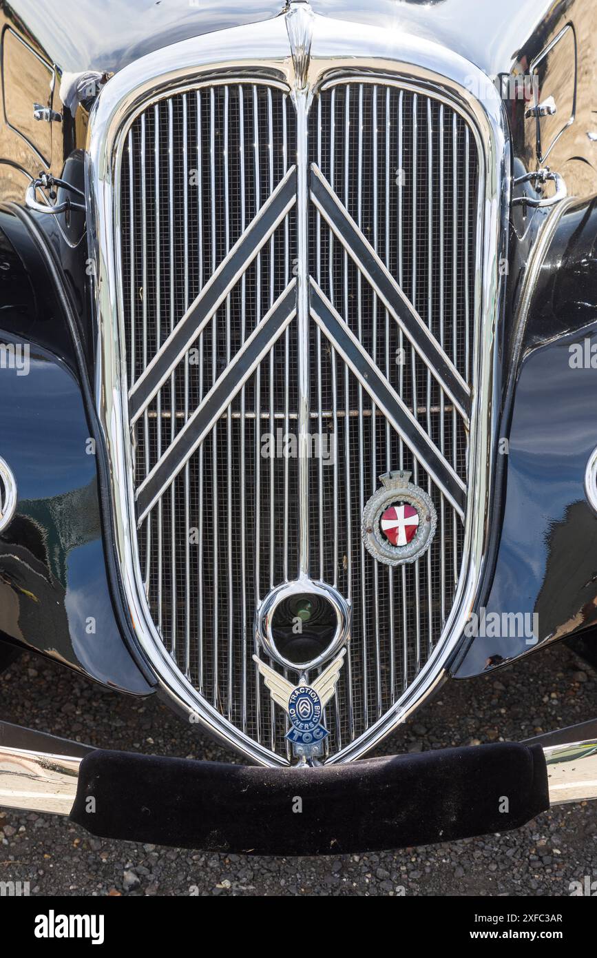 Citroën Traction Avant, Motorgrill, beim Shuttleworth Festival of Flight, Juni 2024 Stockfoto