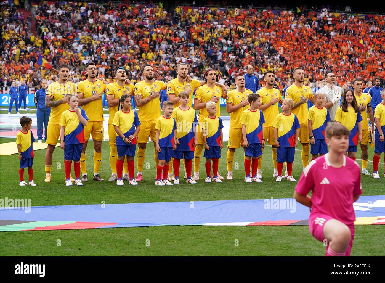 München, Deutschland. Juli 2024. MÜNCHEN, DEUTSCHLAND - 2. JULI: Das rumänische Team während des Achtelfinales der UEFA EURO 2024 in der Allianz Arena am 2. Juli 2024 in München. (Foto von Andre Weening/Orange Pictures) Credit: Orange Pics BV/Alamy Live News Stockfoto