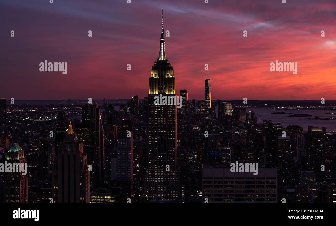 Sonnenuntergang Im Empire State Building Stockfoto