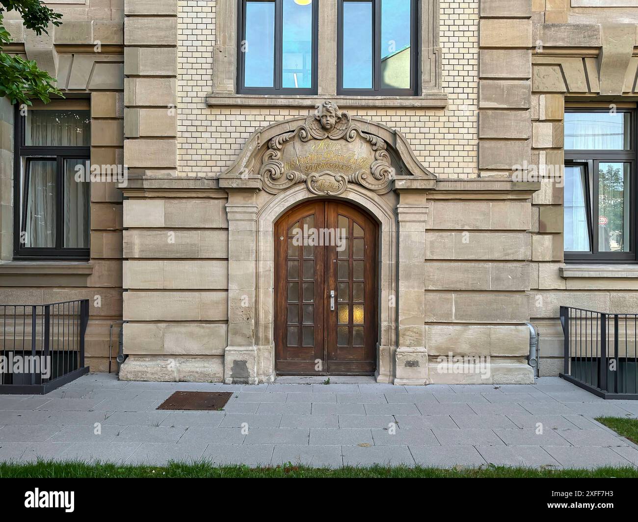 Diakonie-Klinik Stuttgart, ehemaliger Eingang Falkertstraße. // 15.05.2024: Stuttgart, Baden-Württemberg, Deutschland, Europa *** Diakonie Klinik Stuttgart, ehemaliger Eingang Falkertstraße 15 05 2024 Stuttgart, Baden Württemberg, Deutschland, Europa Stockfoto