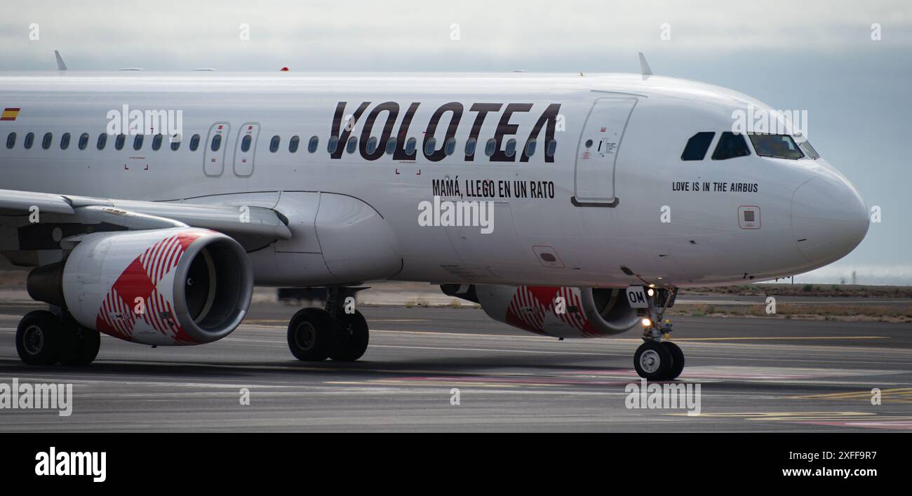Teneriffa, Spanien 16. juni 2024. Eurowings Airbus A320-214. Bild eines Flugzeugs von Volotea Airlines, das auf Teneriffa fährt Stockfoto