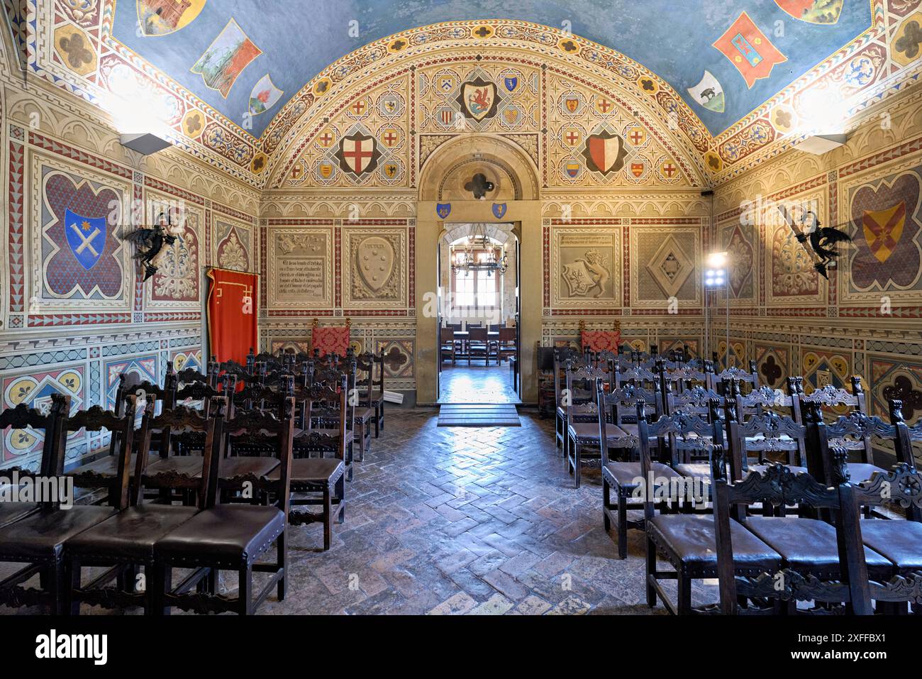 Volterra Toskana Italien. Palazzo dei priori. Rathaus. Sala del Consiglio mit Fresken (Saal des Rates) Stockfoto