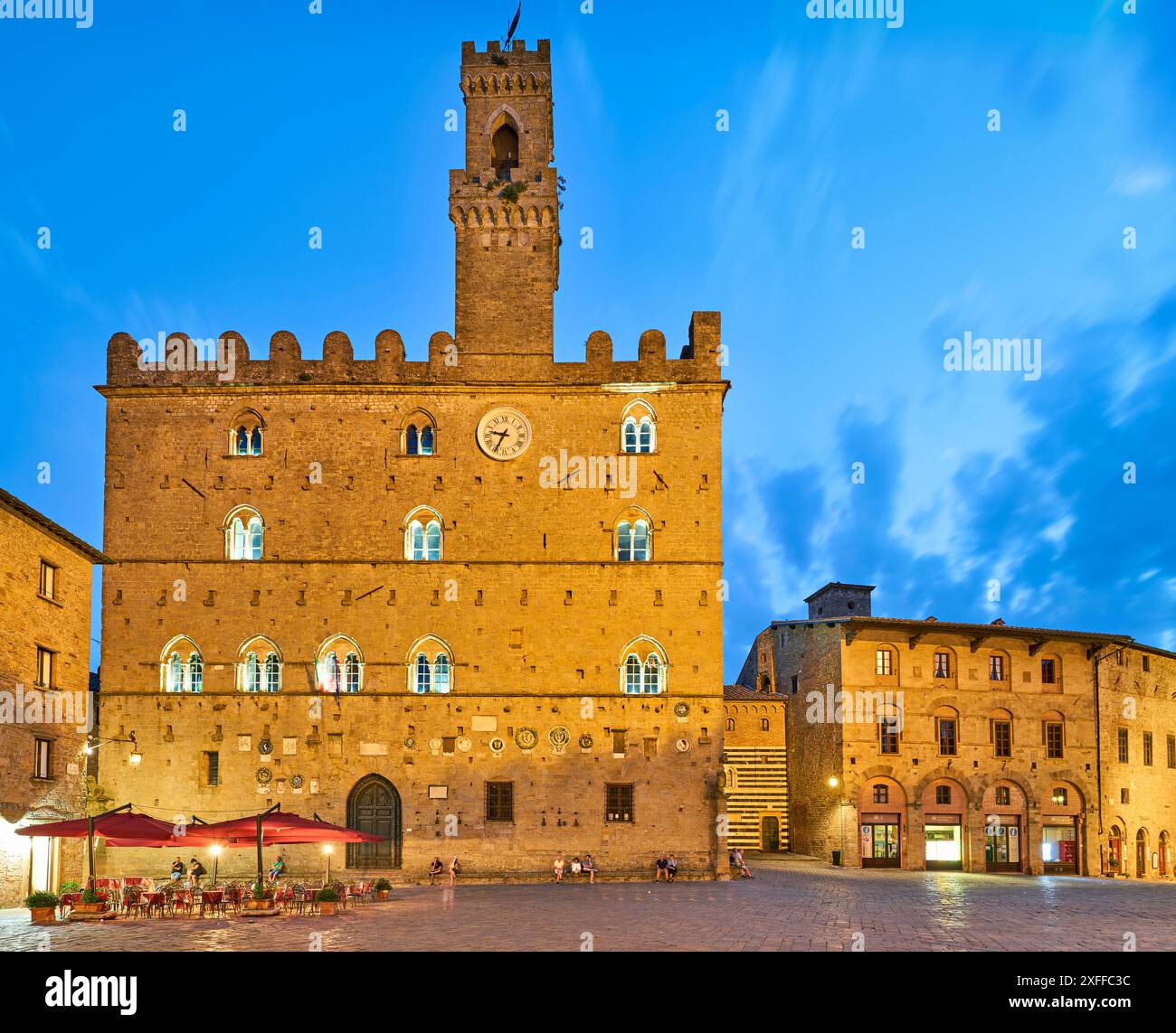 Volterra Toskana Italien. Palazzo dei priori auf dem mittelalterlichen Marktplatz der Piazza dei priori Stockfoto