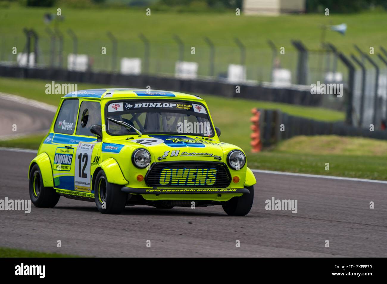 Andover, Hampshire - 7. Juni 2024: Dunlop Mini Se7en Challenge unterstützt von Mini Spares Stockfoto