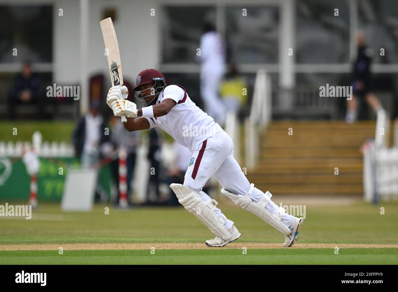 Beckenham, England. Juli 2024. Kavem Hodge schlägt am ersten Tag des Tourspiels zwischen dem First Class County Select XI und West Indies. Kyle Andrews/Alamy Live News Stockfoto