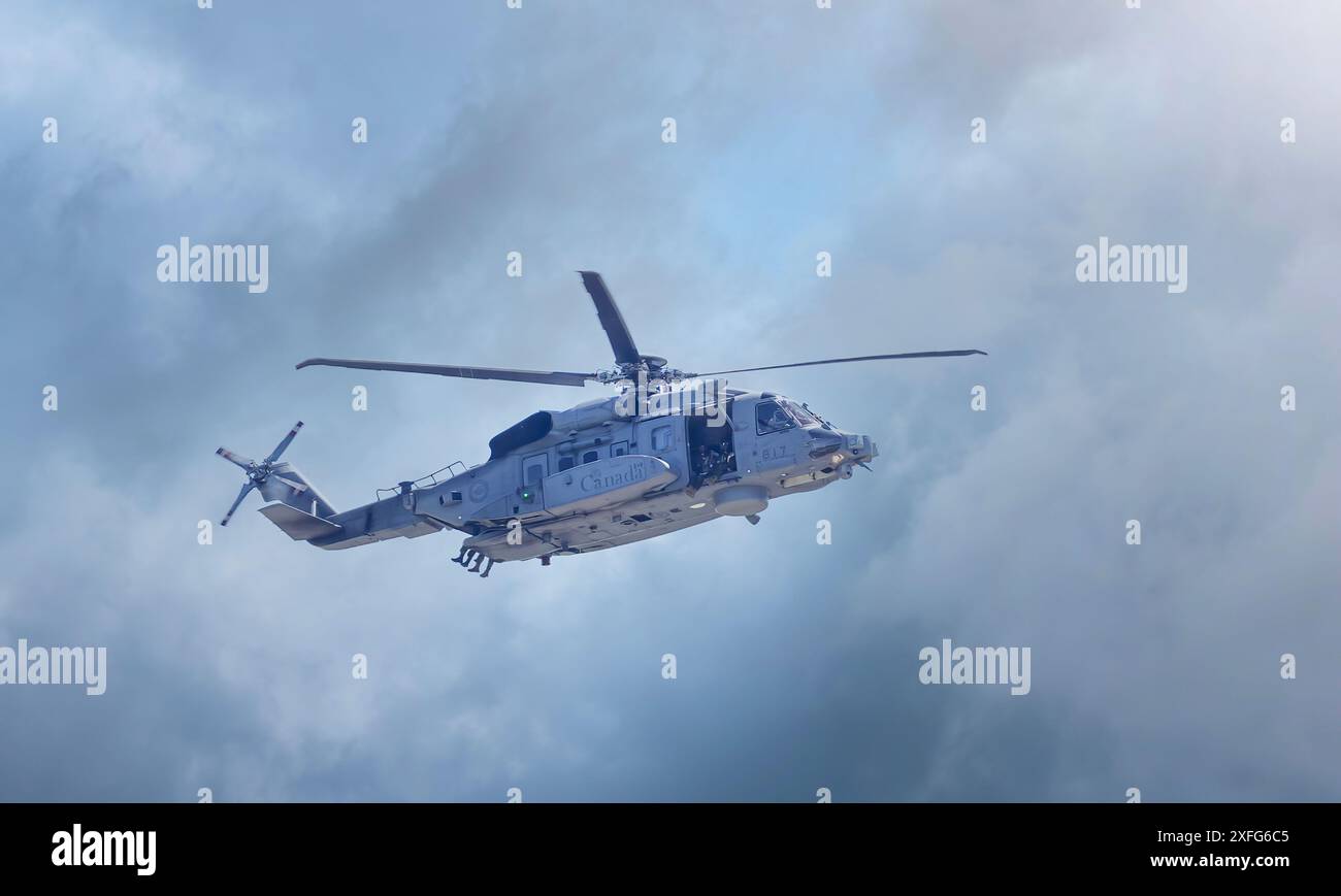 Ottawa, Ontario, Kanada - 1. Juli 2024: Ein Hubschrauber der Canadian Forces CH-148 Zyklon tritt auf der Canada Day Airshow auf Stockfoto