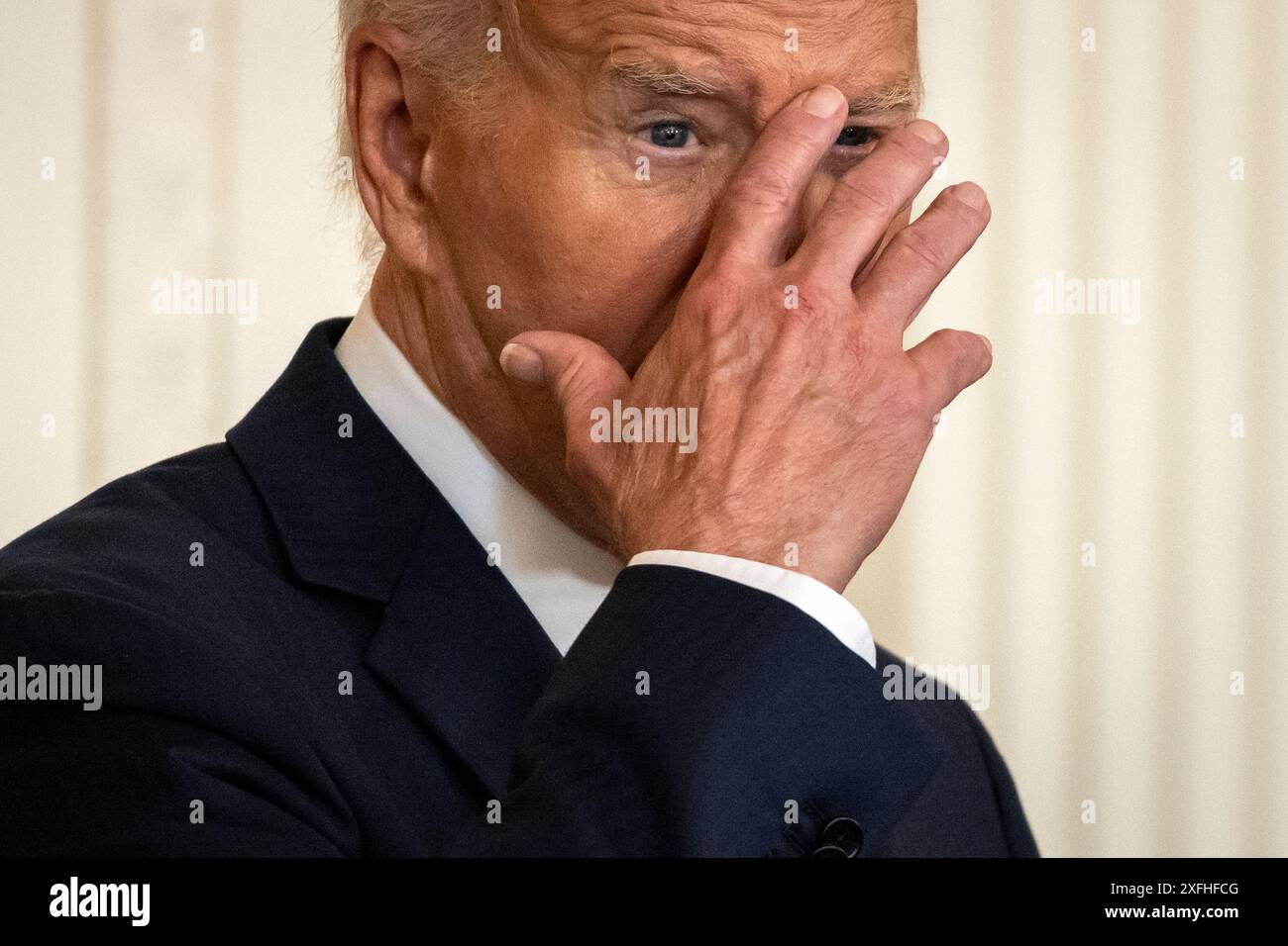 Washington, Usa. Juli 2024. Präsident Joe Biden vergibt posthum die Ehrenmedaille an PrivatPhilip Shadrach und George Wilson von der Union Army während einer Zeremonie im East Room des Weißen Hauses am 3. Juli 2024 in Washington. DC Privates Shadrach und Wilson nahmen an einer der ersten Sonderoperationen Teil, bei denen sie während des Bürgerkriegs eine Lokomotive der Konföderierten Stahl. (Foto: Samuel Corum/SIPA USA) Credit: SIPA USA/Alamy Live News Stockfoto