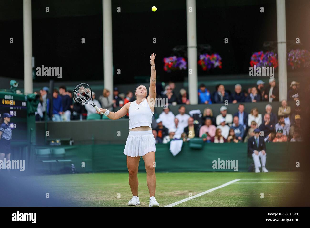 London, London, Großbritannien. Juli 2024. Jule Niemeier (DE) dient während der Meisterschaft Wimbledon (Credit Image: © Mathias Schulz/ZUMA Press Wire) NUR REDAKTIONELLE VERWENDUNG! Nicht für kommerzielle ZWECKE! Stockfoto
