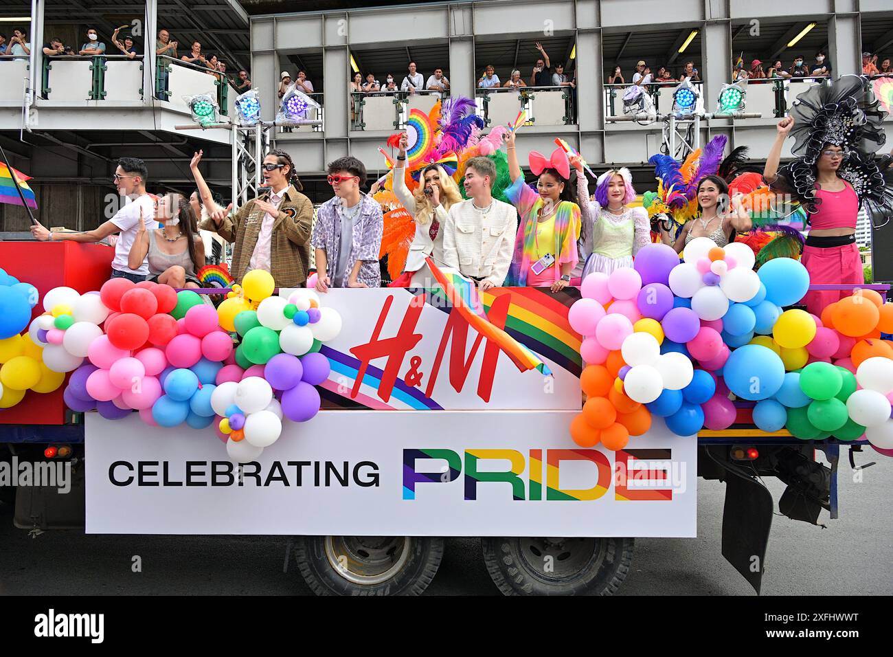 Bangkok feierte seine einmonatige Pride-Feier mit den Pride-Paraden, bei denen viele Sponsoren im Juni 30 an Bord kamen Stockfoto