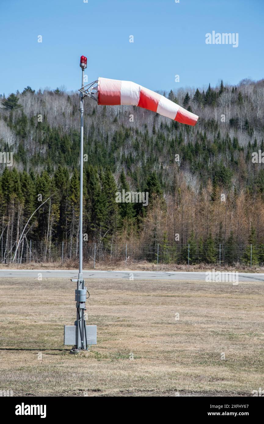 Windsocke am Edmunston Airport in Edmunston, New Brunswick, Kanada Stockfoto