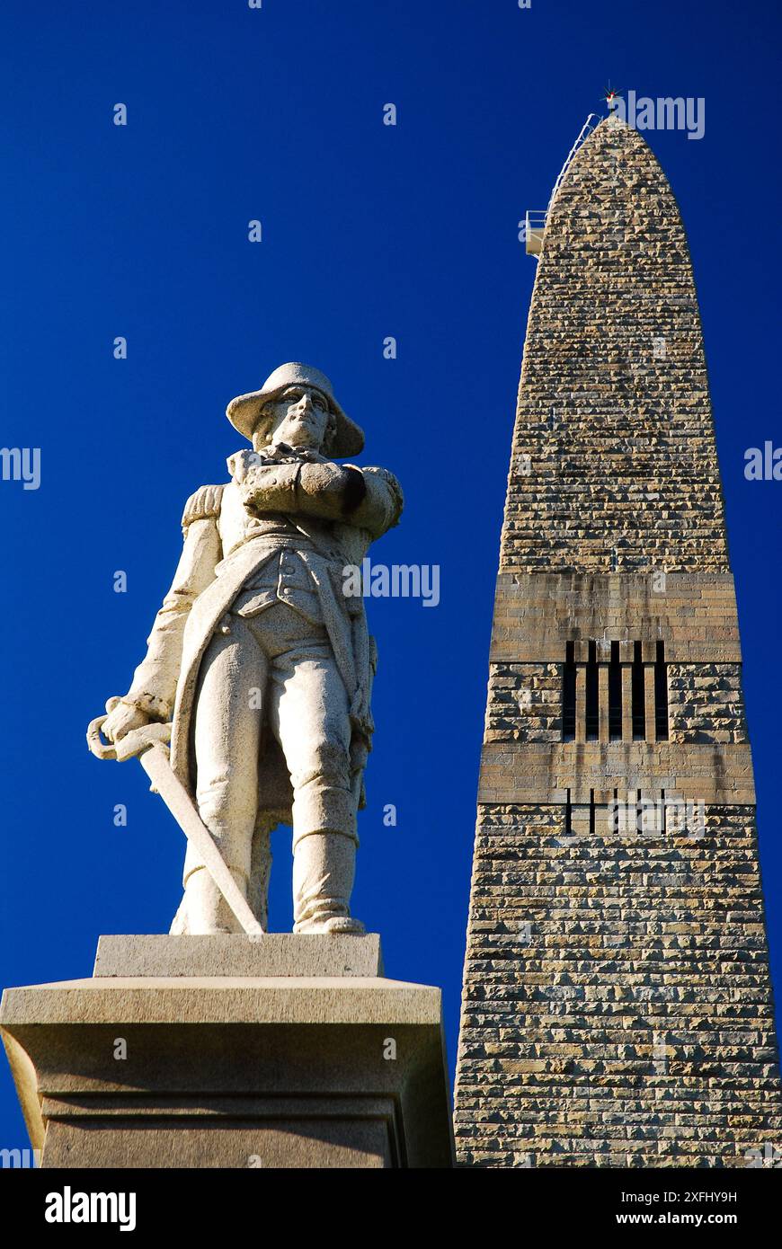 Brigadegeneral John stark steht vor dem Bennington Battle Monument in Vermont Stockfoto