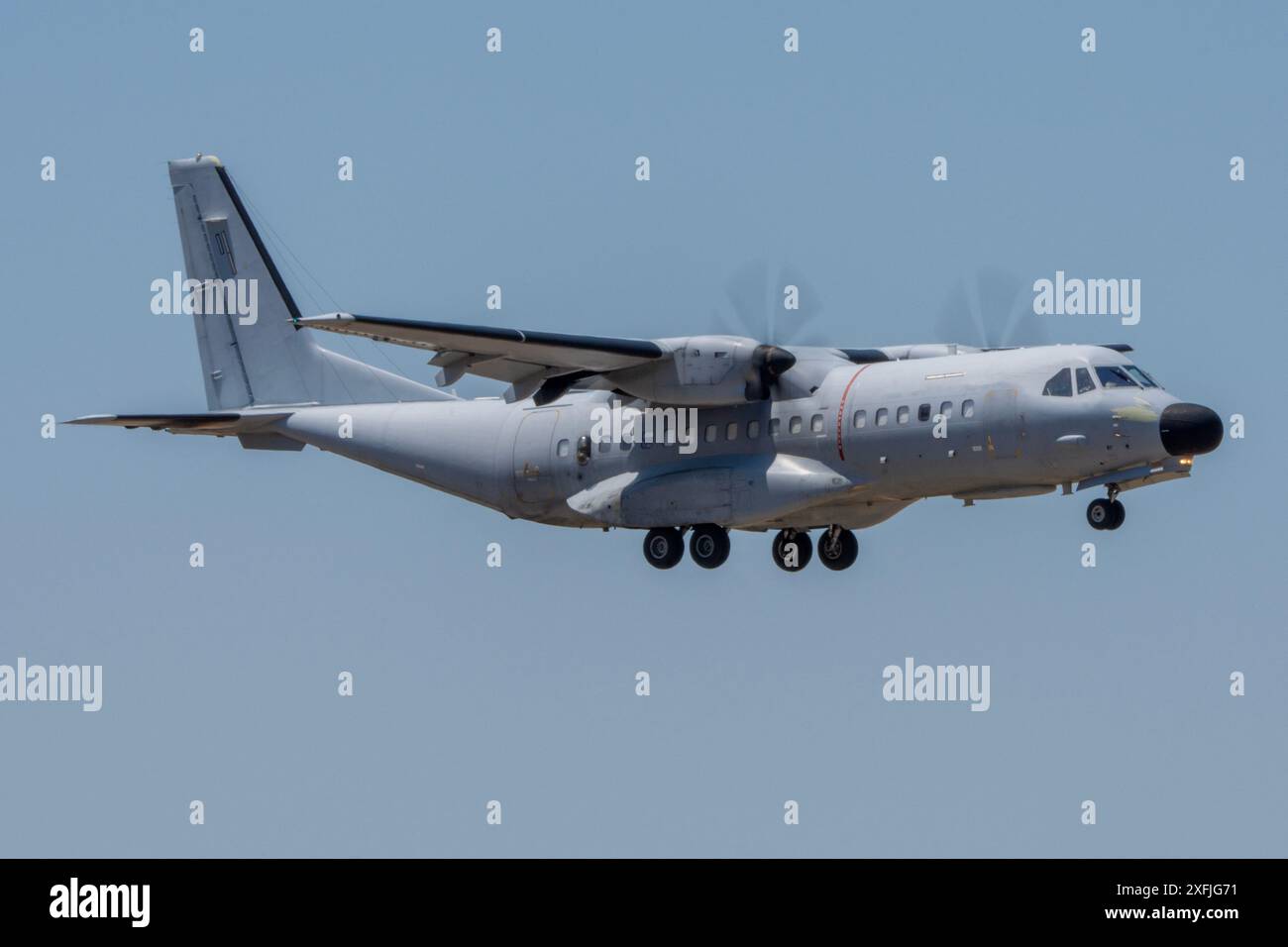 Turboprop Militärtransportflugzeug Stockfoto