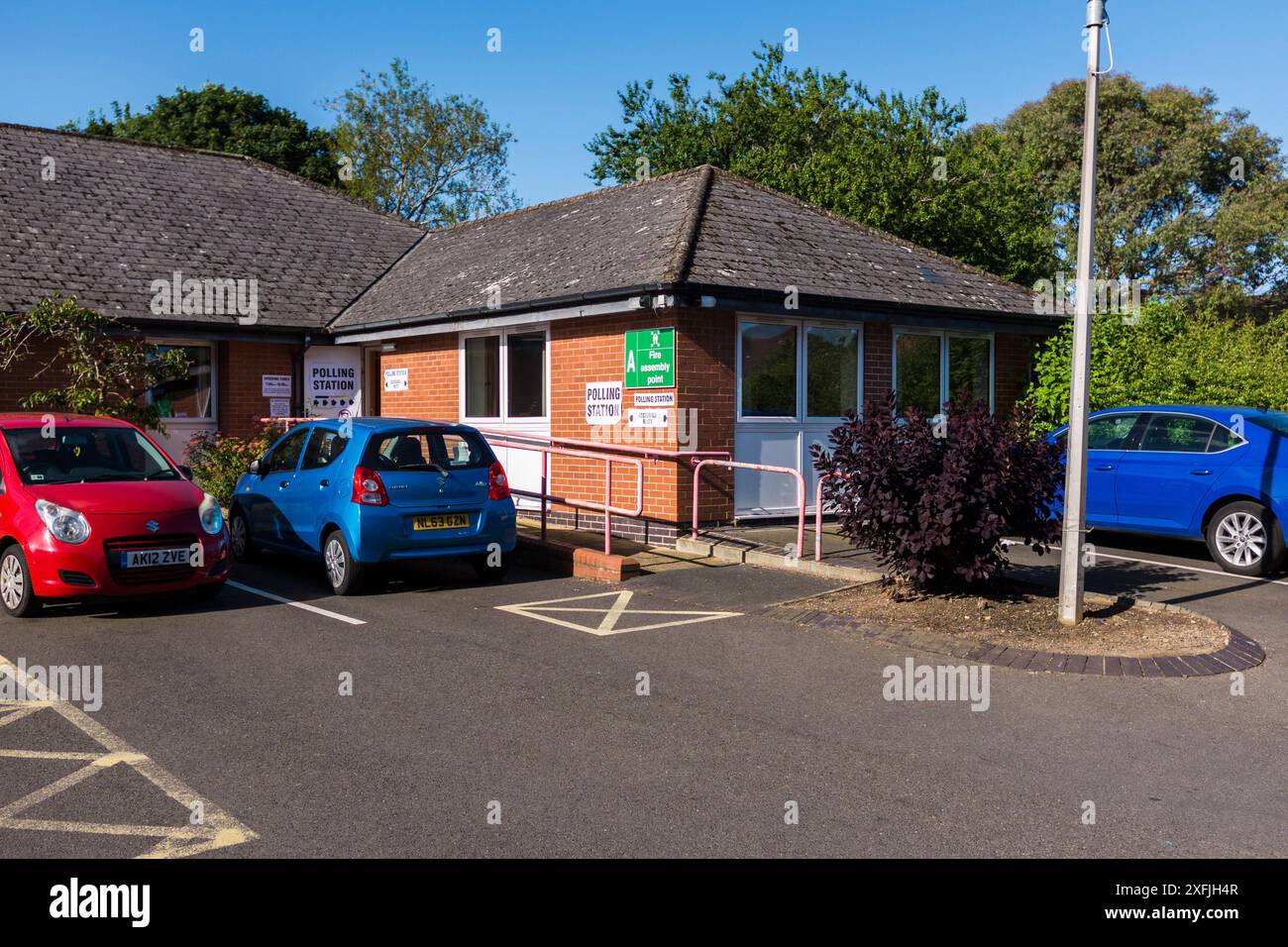 Stockton on Tees, Großbritannien. Juli 2024. Die Wahllokale sind geöffnet, da die Wahl für die Parlamentswahlen 2024 beginnt. Wahlstation im Rosedale Nursing Home. David Dixon / Alamy Stockfoto