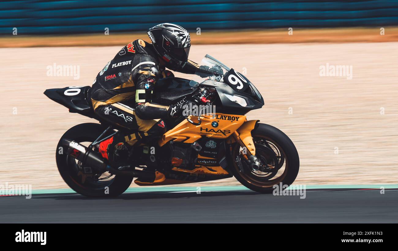 Oschersleben, Deutschland, 09. Juni 2019: BMW S1000RR vom Team LRP Polen tritt in der Motorsport Arena in Oschersleben zur FIM Langstrecken-Weltmeisterschaft an Stockfoto