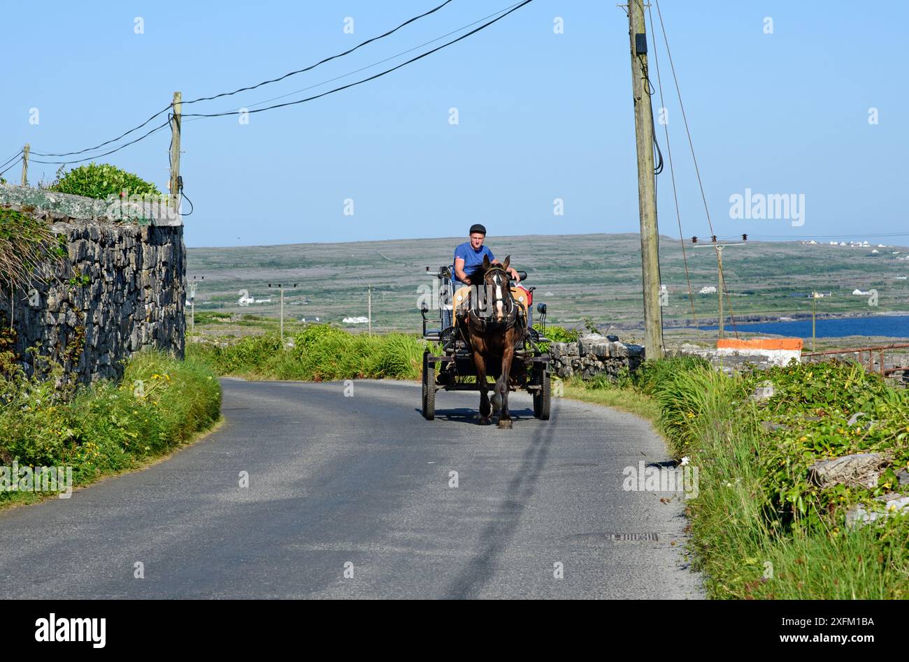 Inishmore, Irland 5. Juni 2024. Pferdekutsche auf den aran-Inseln, Inishmore, Irland Stockfoto