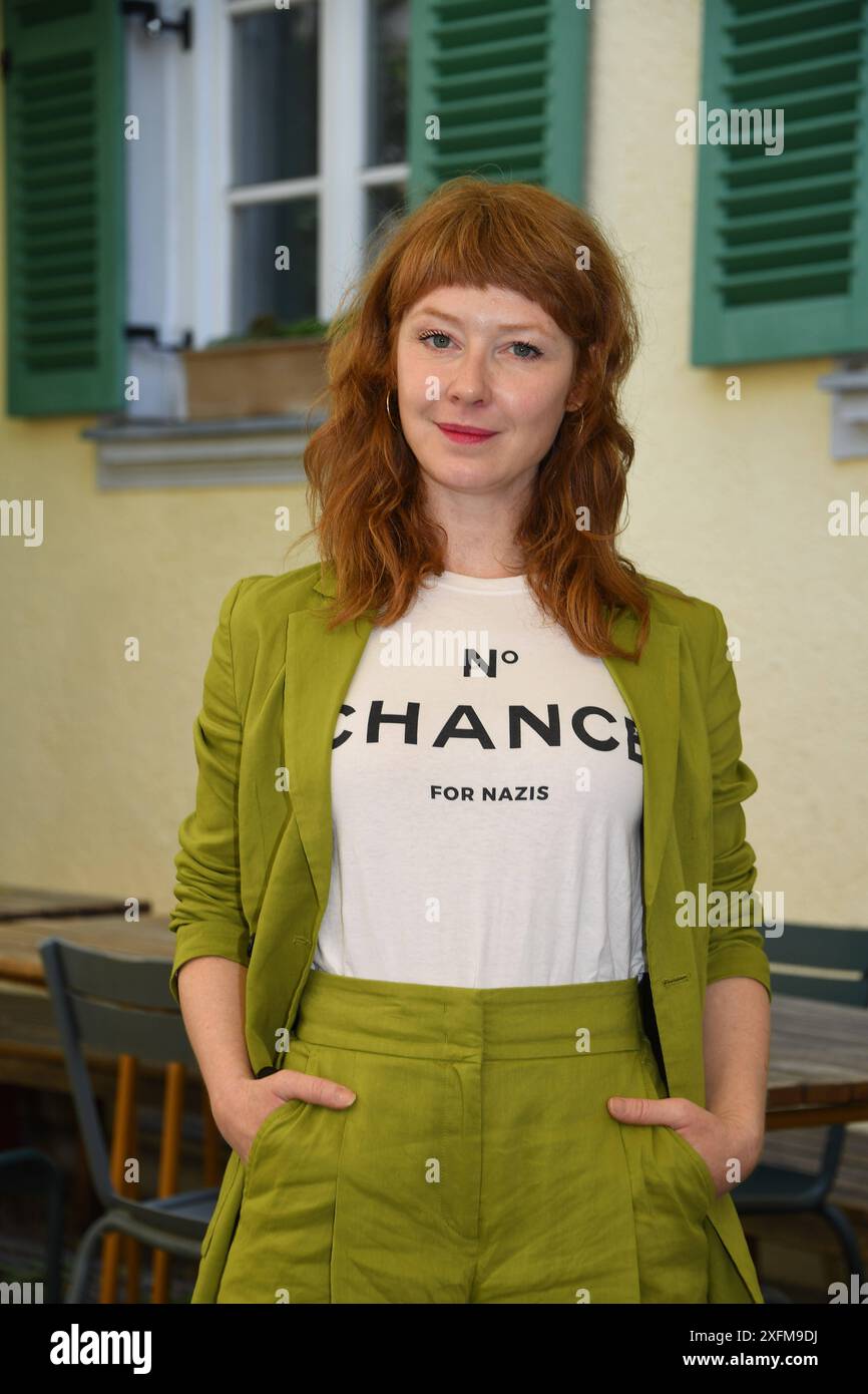 sarah-bauerett-fotos-und-bildmaterial-in-hoher-aufl-sung-alamy