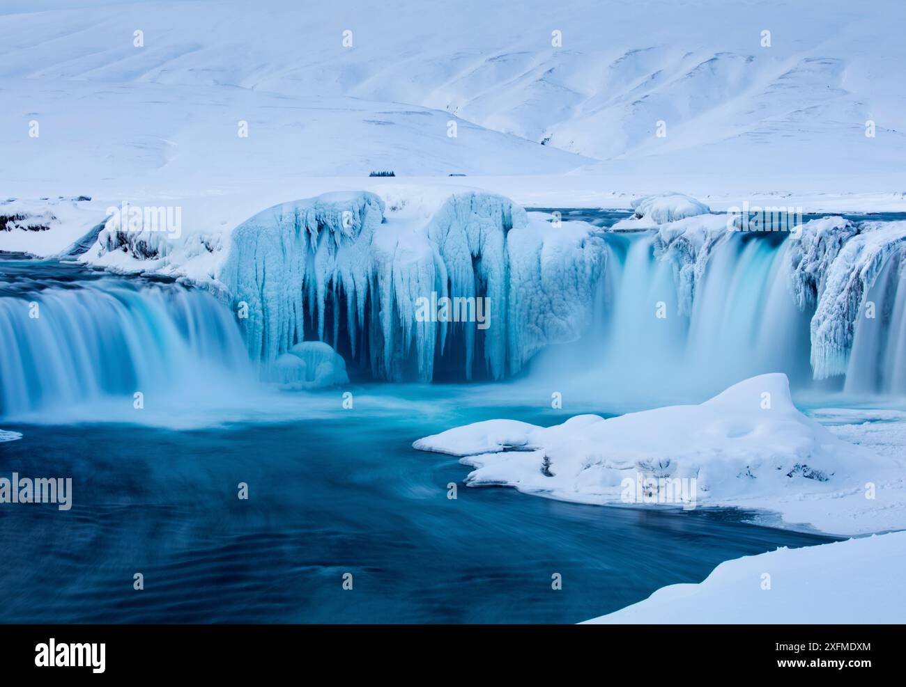 Godafoss Wasserfälle im Winter, Bezirk Bardardalur in Nord-Zentral Island, März 2016. Stockfoto