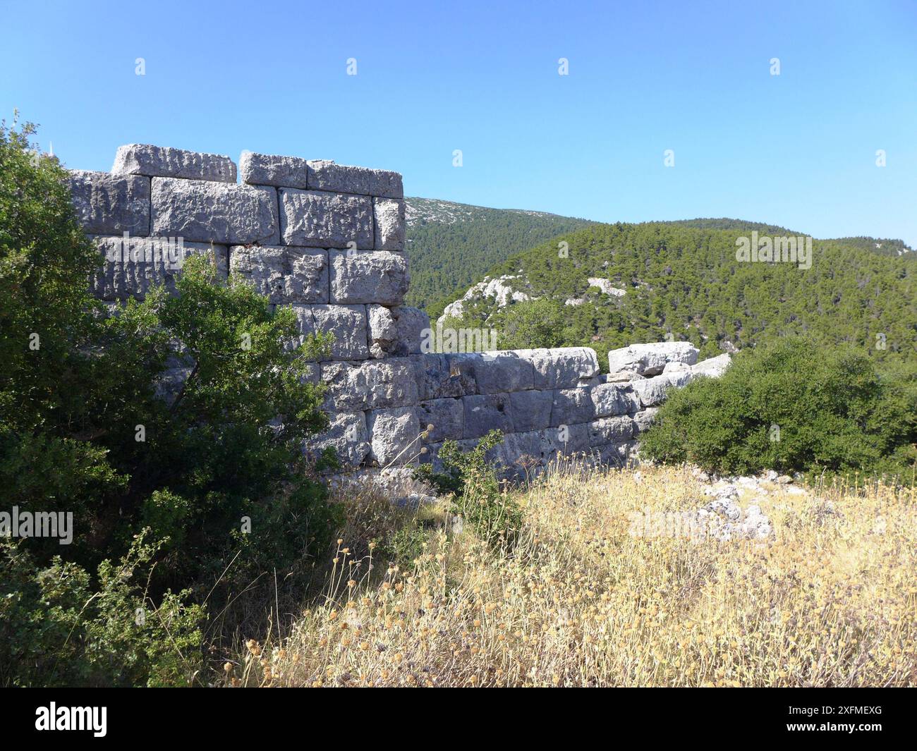 Überreste der antiken Festung in Attika, die im 4. Jahrhundert v. Chr. von Theben erbaut wurde Stockfoto