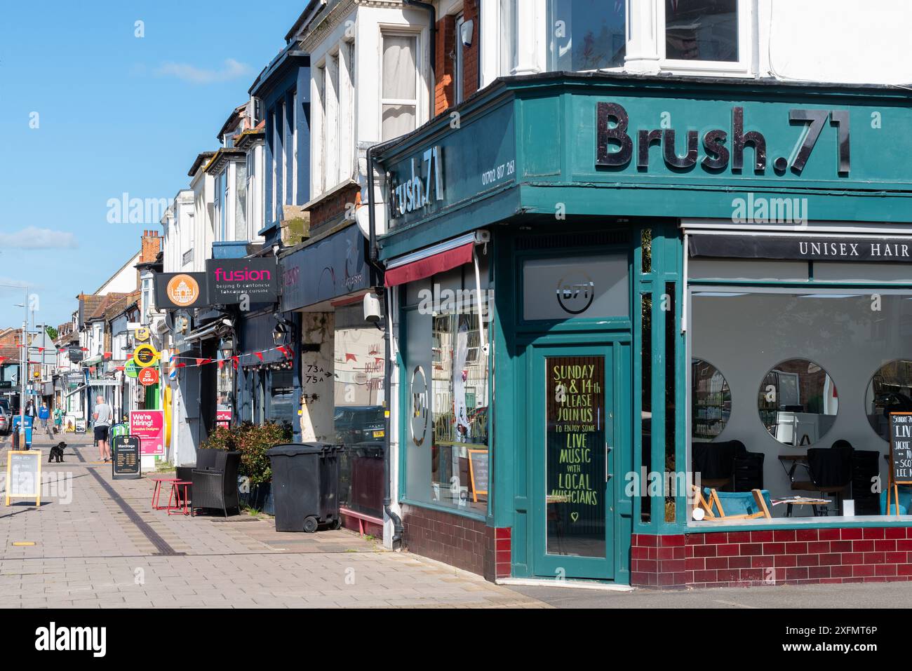 Leigh Road, Leigh on Sea, Essex, Großbritannien, Geschäfte und Dienstleistungen. Leigh on Sea ist ein wohlhabendes Gebiet westlich von Southend on Sea Stockfoto