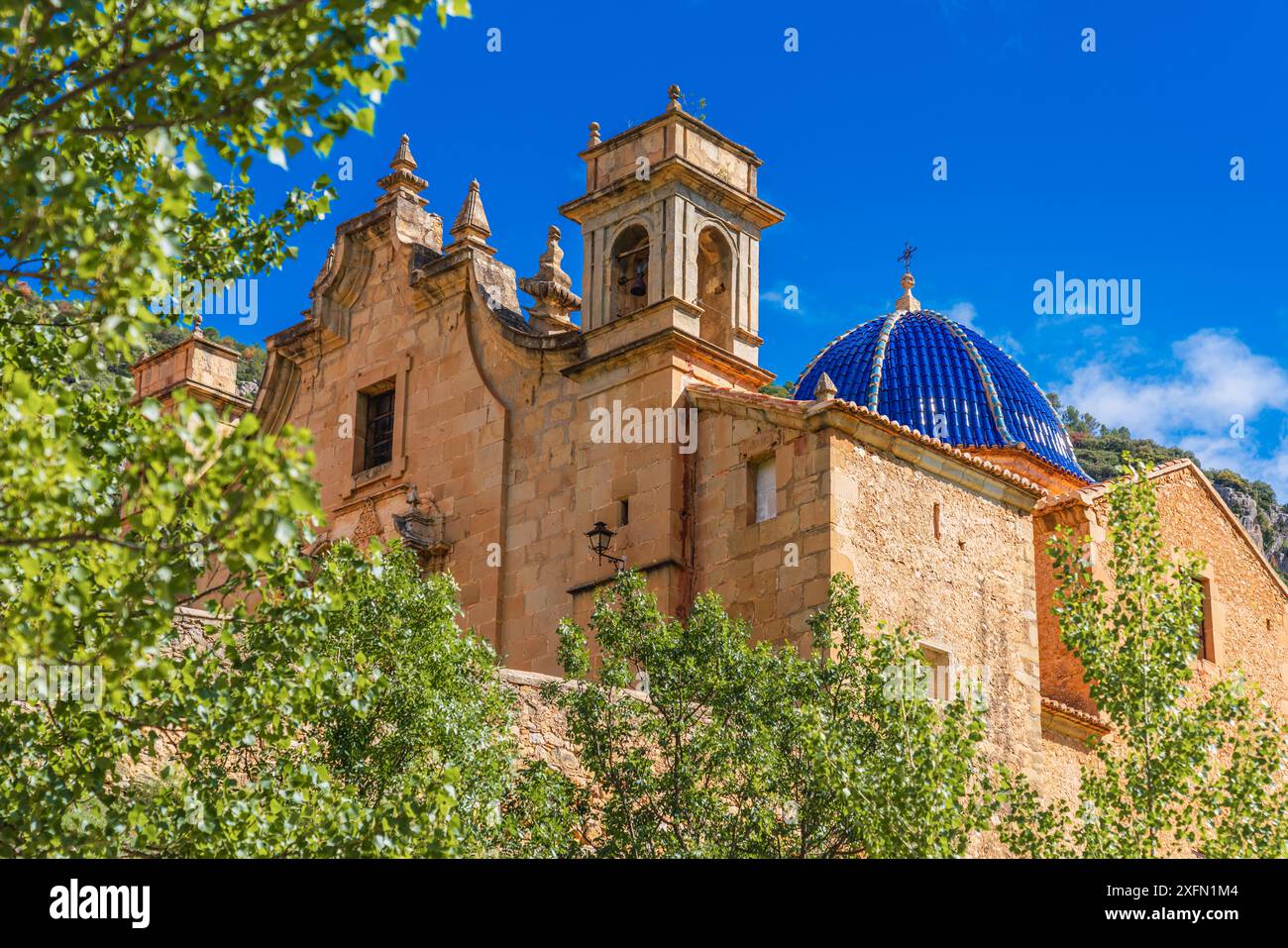 Blick auf das Heiligtum von La Estrella, ein verlassener Ort in der Provinz Teruel, Spanien Stockfoto