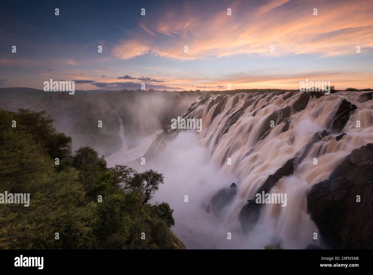 Ruacana Falls at Sunset, Kunene River, Nord-Namibia, März 2016. Stockfoto