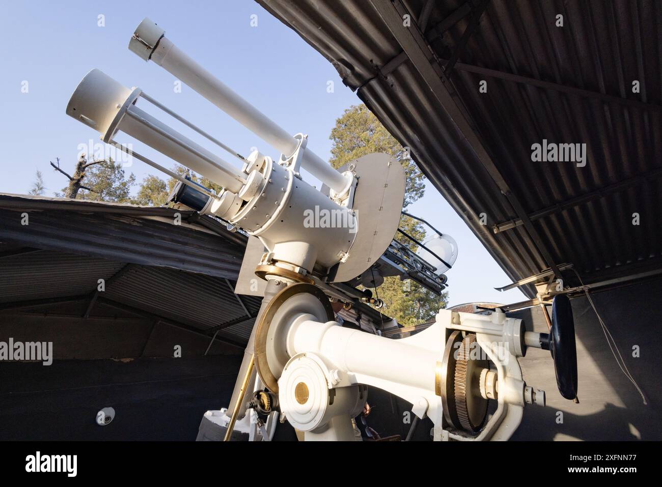 Das Sonnenteleskop, speziell für den Blick auf die Sonne, Studium der Astronomie und Wissenschaft am Puebla Observatory, Puebla University, Puebla Mexiko. Stockfoto