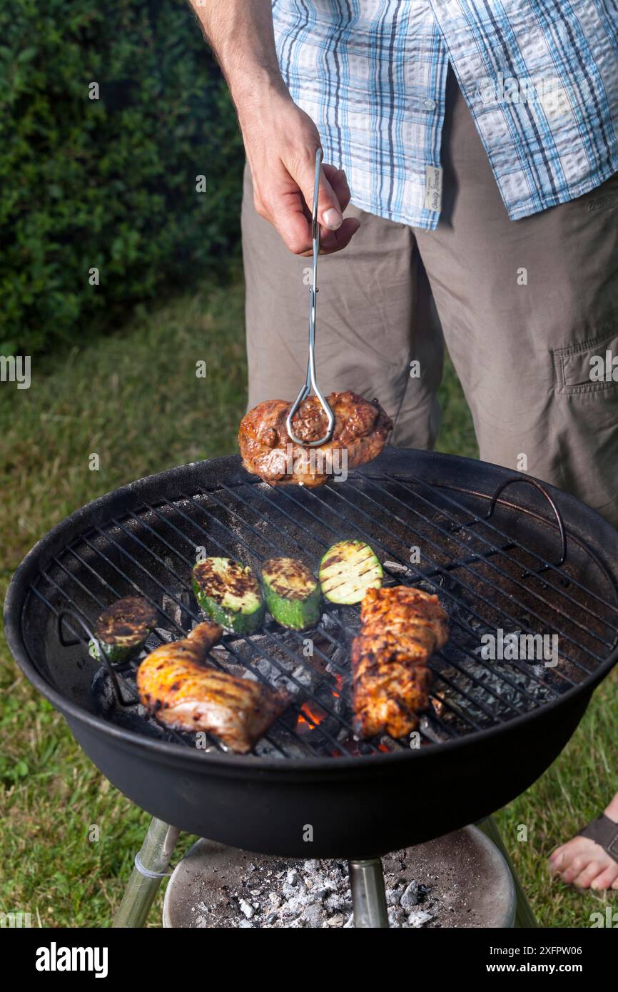 Grillen Im Garten Stockfoto