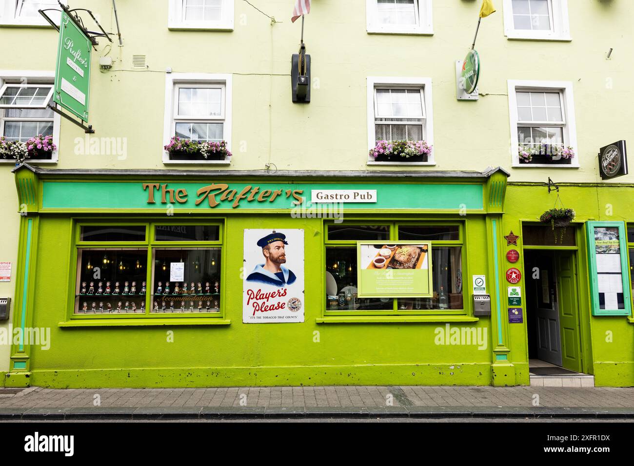 Rafter's Gastro Pub, ein farbenfrohes Restaurant und Hotel an der Friary Street in Kilkenny, Irland. Stockfoto