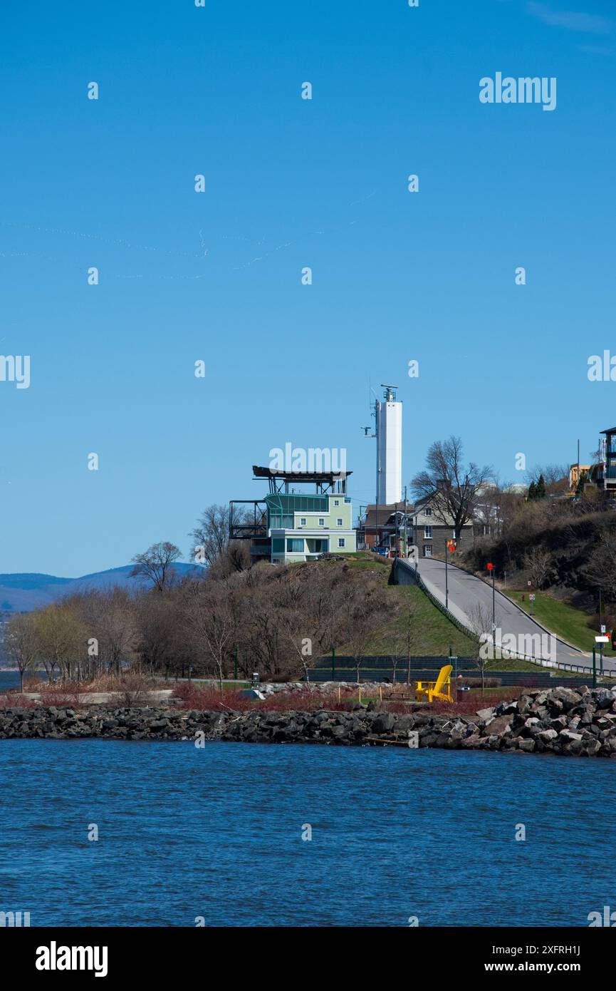 Radarturm auf dem Hügel in Levis, Quebec, Kanada Stockfoto