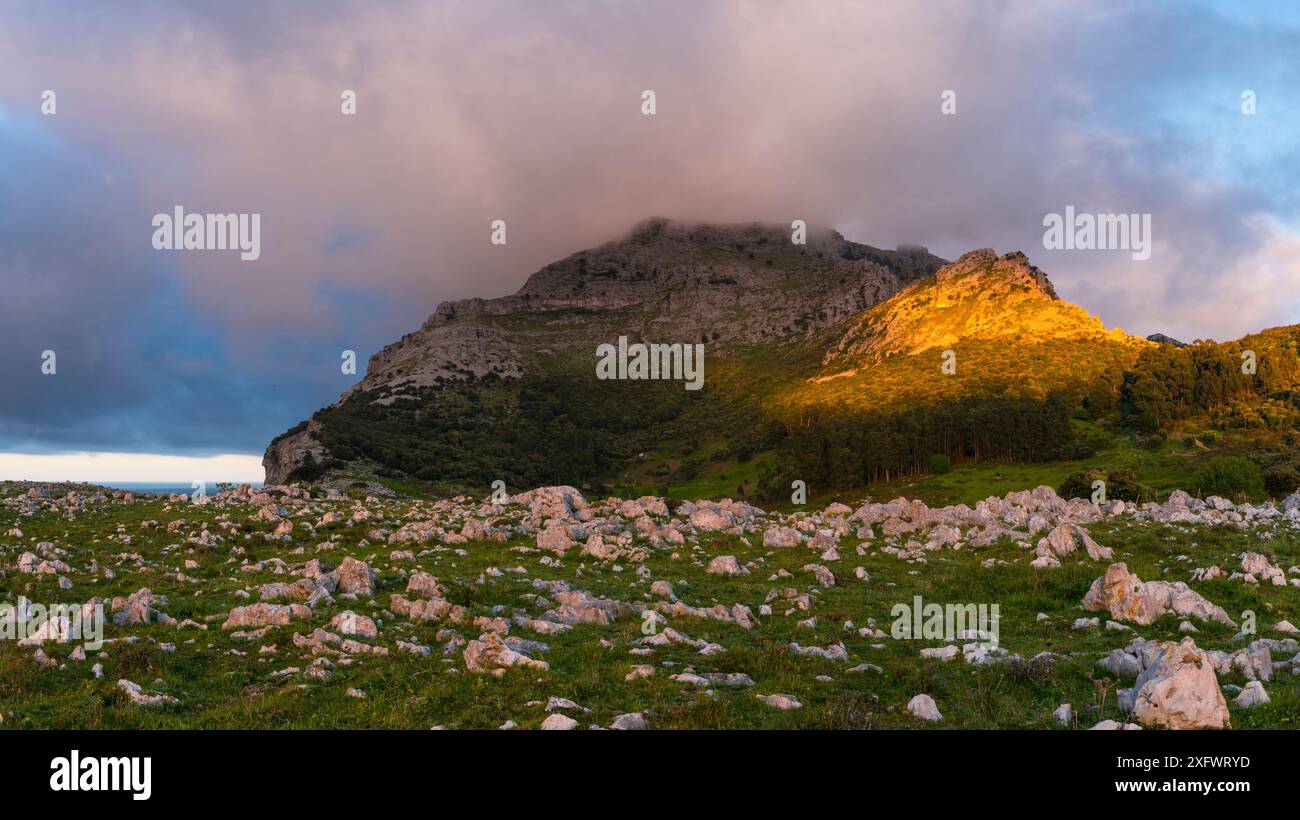 Mount / Monte Candina, Liendo-Tal, Kantabrien, Spanien. Mai 2017. Stockfoto