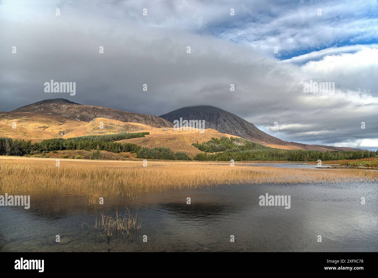 Hügel auf der Straße nach Elgol, Skye, Schottland. Oktober 2012 Stockfoto