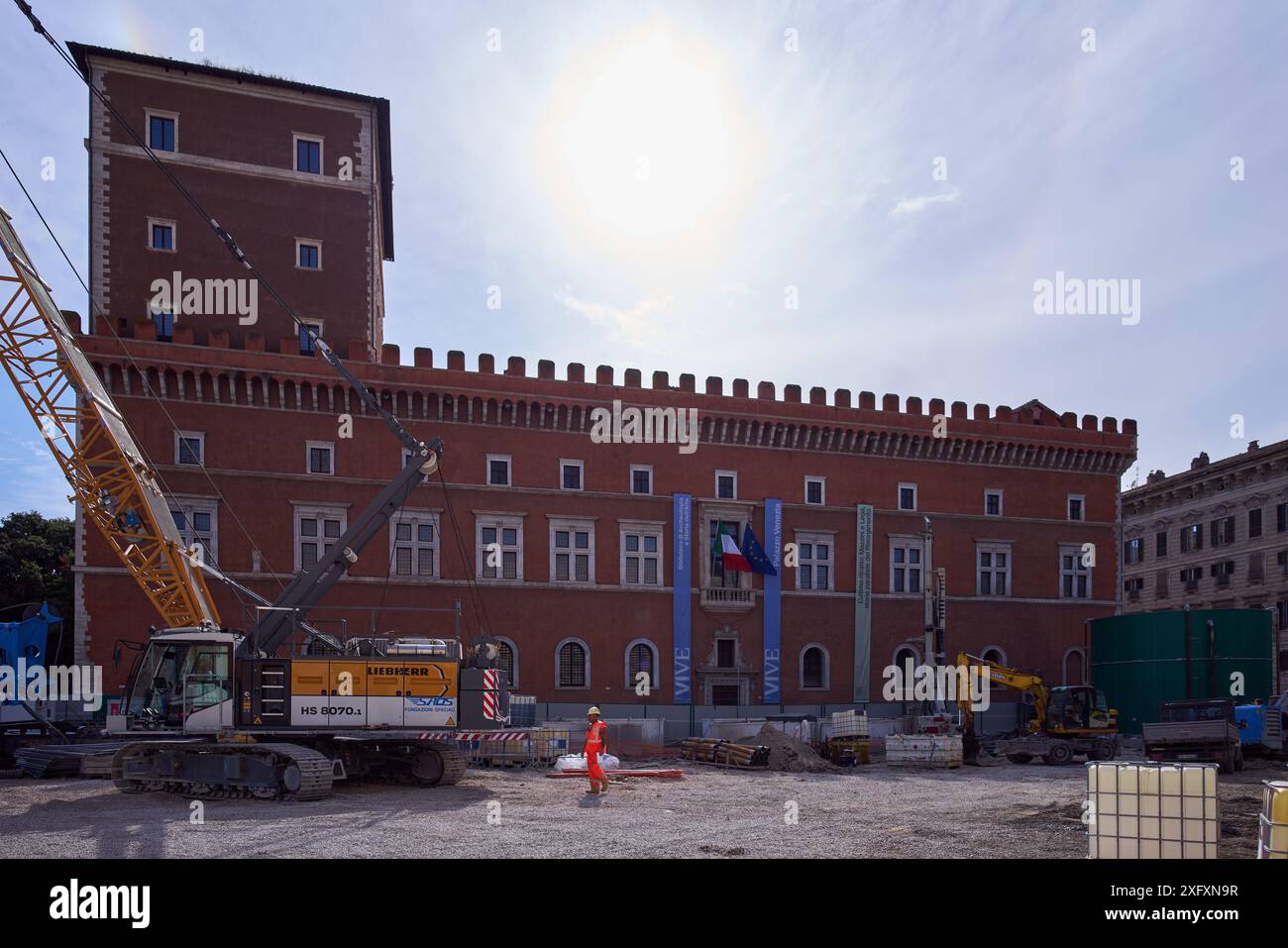 Arbeitet für eine U-Bahn-Station am Piazza Venezia in Rom (2024), Italien Stockfoto
