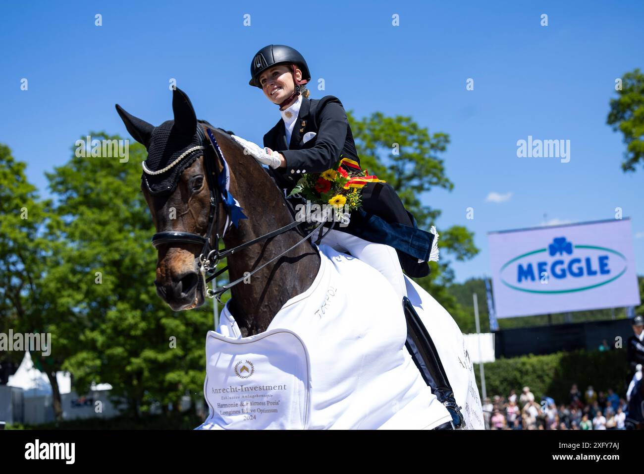 Longines Balve Optimum 2024 am 09.06.24 in Balve, Schloss Wocklum, 623 Jessica von Bredow Werndl (GER), TSF Dalera BB, Deutsche Dressur Grand Prix Freestyle Championships 2024 Stockfoto