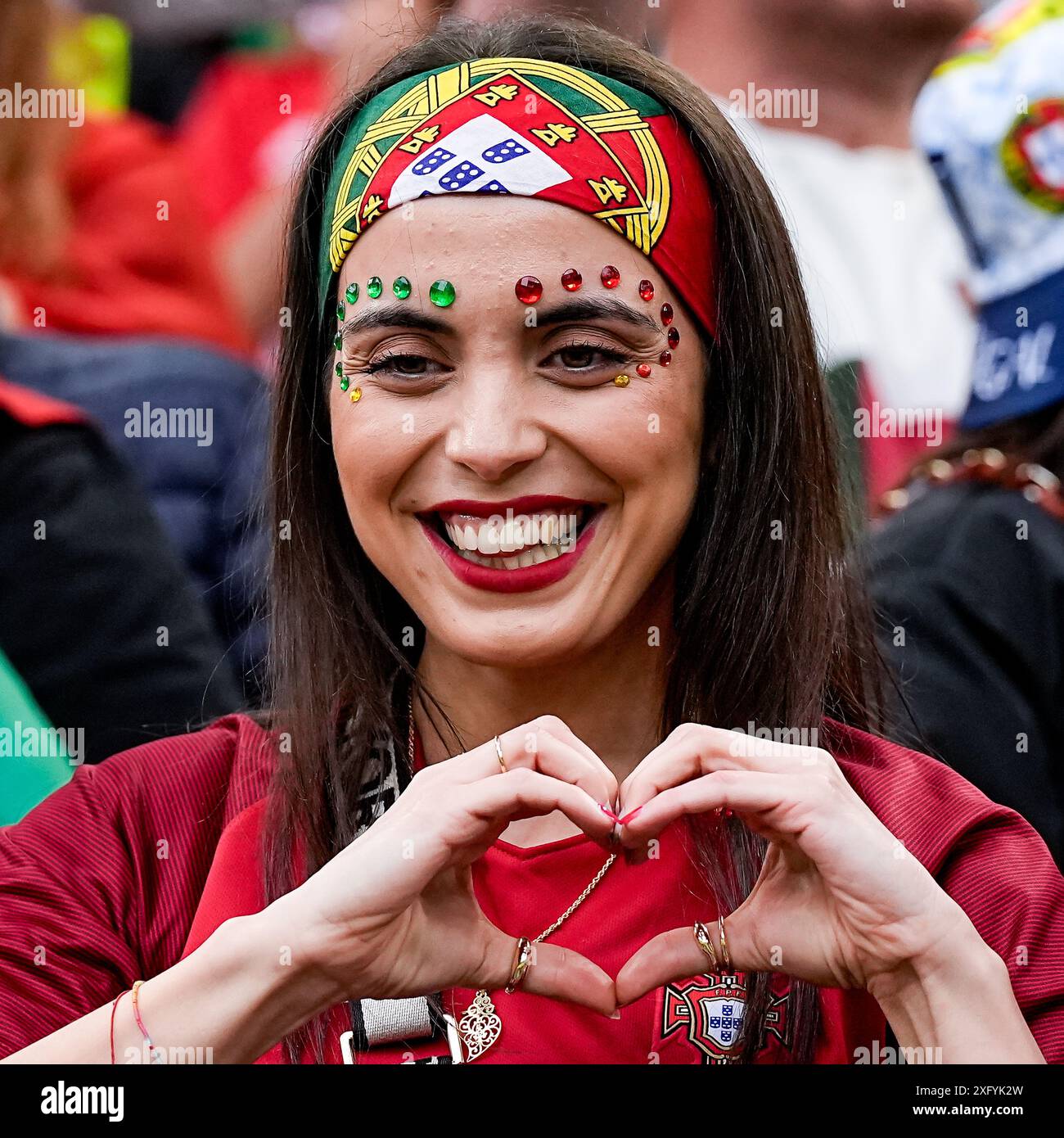 Hamburg, Deutschland, 5. Juli 2024: Portugiesischer Fan vor dem Viertelfinale der UEFA EURO 2024 im Volksparkstadion in Hamburg. (Daniela Porcelli/SPP) Credit: SPP Sport Press Photo. /Alamy Live News Stockfoto