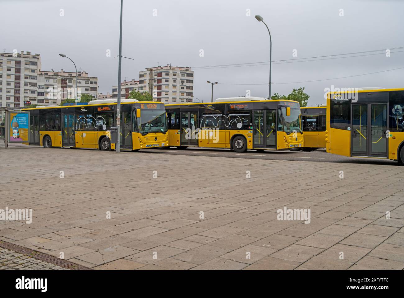 Lissabon , Portugal 28. Juni 2024. Der Bahnhof Amadora Este ist Teil der Blauen Linie der Metro Lissabon und befindet sich auf der Ostseite von Amadora. Amadora Stockfoto